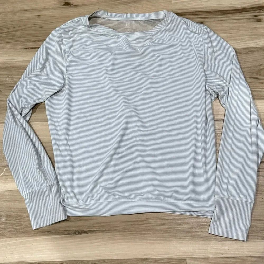 Zyia Active Laser Cut Grey White Pinstripe Activewear Top Shirt Women’s Medium